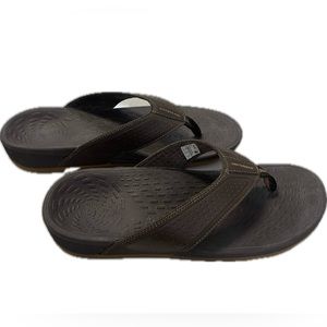 New Balance Brown Flip Flops Size 8